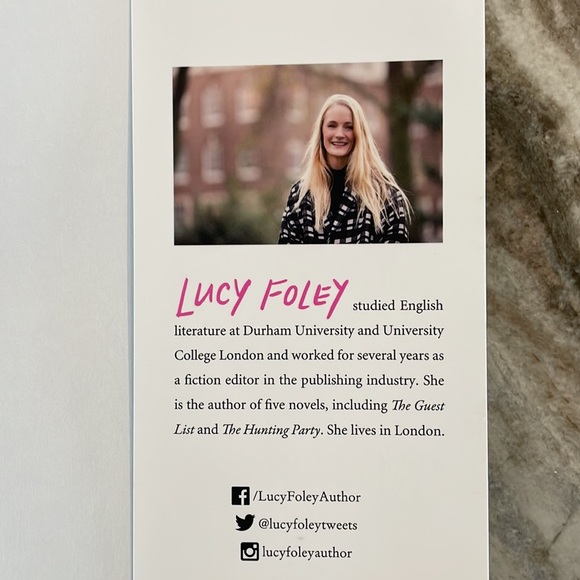 BOOK, The Paris Apartment by Lucy Foley - Picture 3 of 4